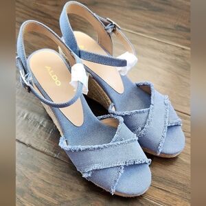 Aldos Onarewia shoes, navy, size 9. New with box